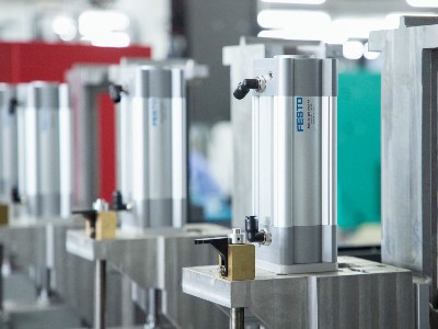 超聲波焊接機超聲波輸出頻率波動咋解決？精準診斷與高效修復來支招